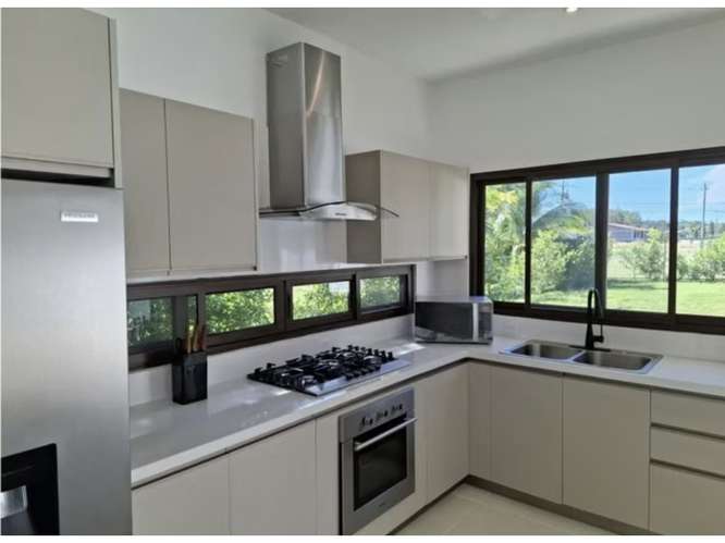 SE ALQUILA CASA EN CHAME 1110M 3 HABITACIONES AMOBLADO Y PISCINA - Imagen 7