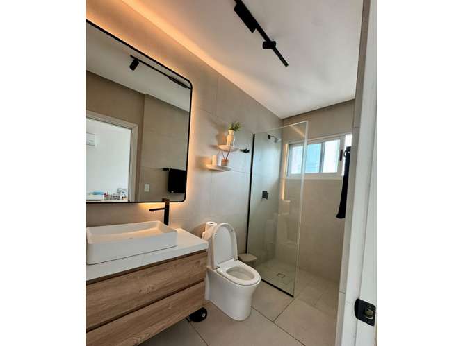 SE ALQUILA APARTAMENTO EN  WATERS ON THE BAY 130 M2 CON VISTA AL MAR - Imagen 9