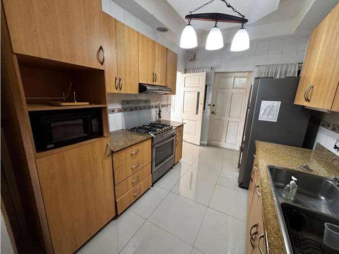 ALQUILER DE CASA 240M2 EN COLÓN MARGARITA DE 3 HABITACIONES AMOBLADO - Imagen 14