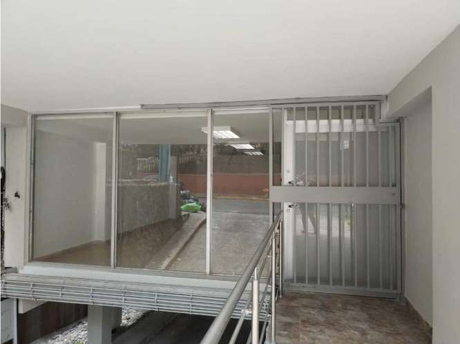 Alquiler de local de 100 mts en El Cangrejo - Imagen 13