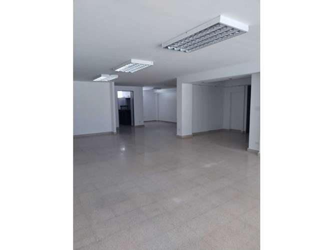 Alquiler de local de 100 mts en El Cangrejo - Imagen 6