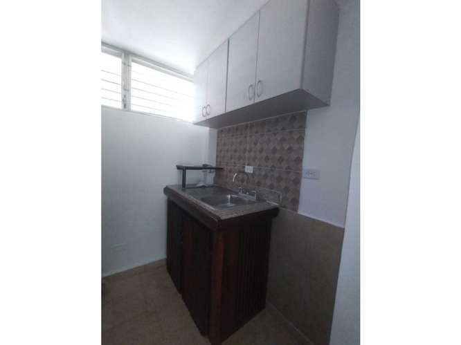 Alquiler de local de 100 mts en El Cangrejo - Imagen 9