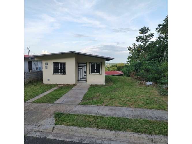 Casa en alquiler/ Urbanización la Herradura chorrera(ke)