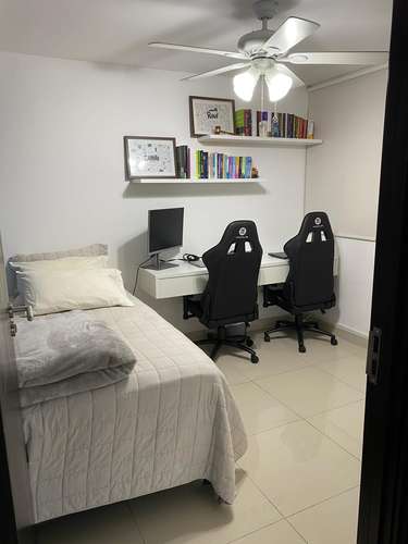Alquiler amoblado 2 rec/2 baños, piso 36, vista al mar, acceso directo Parque Omar – PH Park Point