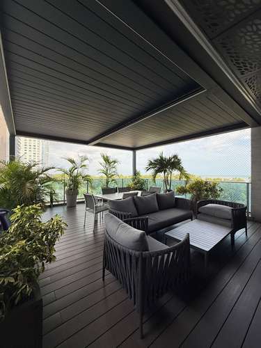 Exclusivo apartamento de lujo en Costa del Este con vista al mar y 3 estacionamientos