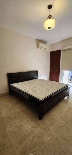 Cama king fuerte duradera capacidad de 1,200 libras hechas con roble o teka - Imagen 3