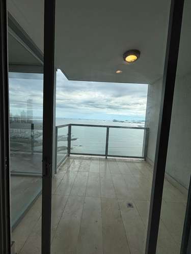 Alquilo espectacular apartamento amoblado en av Balboa 