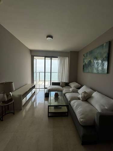 Alquilo espectacular apartamento amoblado en av Balboa 