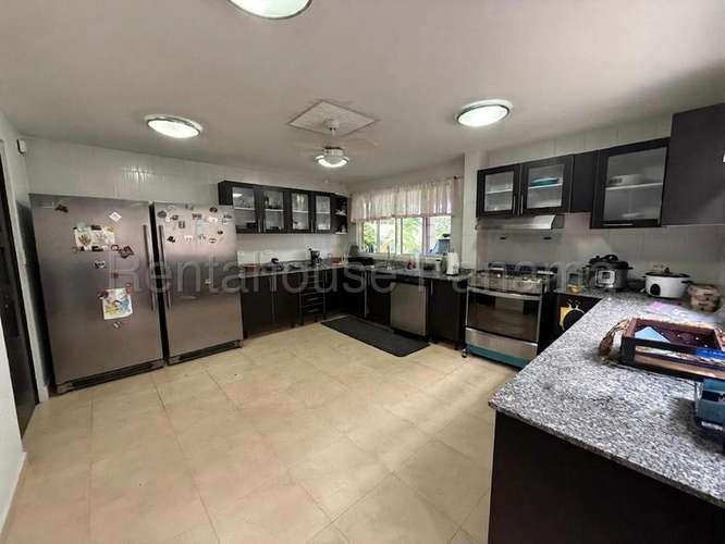 271168. Se vende casa 250m, 3 recámaras, 3.5 baños, CBE, jardín - Imagen 13