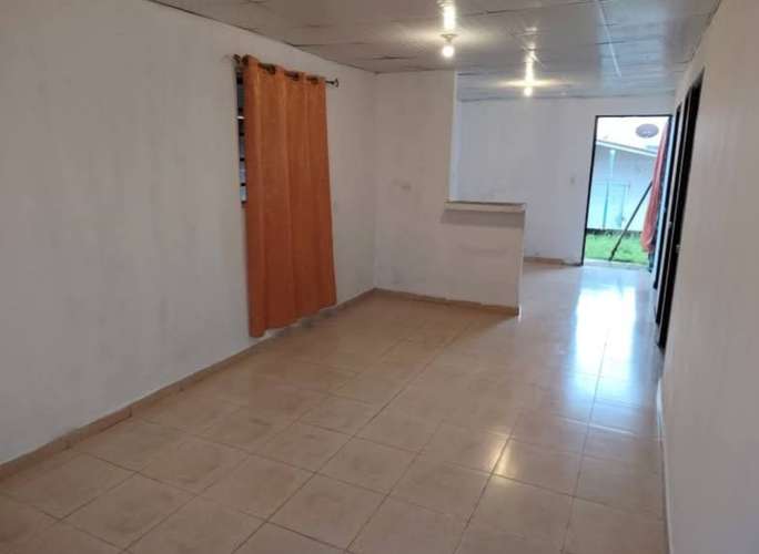 Alquilo Casa en la Chorrera, La Predera a pocos metros de ferretería Melody.  - Imagen 2