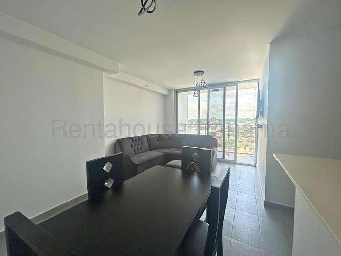 Apartamento en Alquiler en Via España 27AECC2852