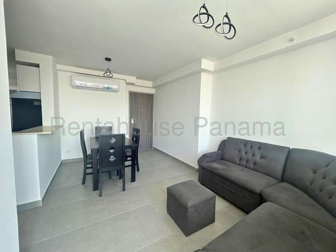 Apartamento en Alquiler en Via España 27AECC2852