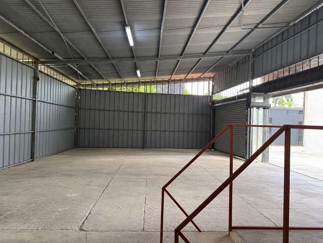 GALERA EN ALQUILER EN PARQUE LEFEVRE | 800 M² DE TERRENO | $2,900