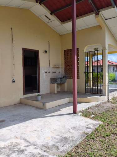 Hermosa y amplia casa en Penonomé, Paseo del Rio, Coclé, en calle sin salida - Imagen 7