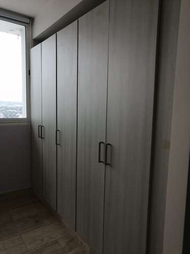 Alquilo apartamento amoblado en Costa del Este, 3 recamaras, 201m2, area social completa, fácil acceso al corredor. - Imagen 11