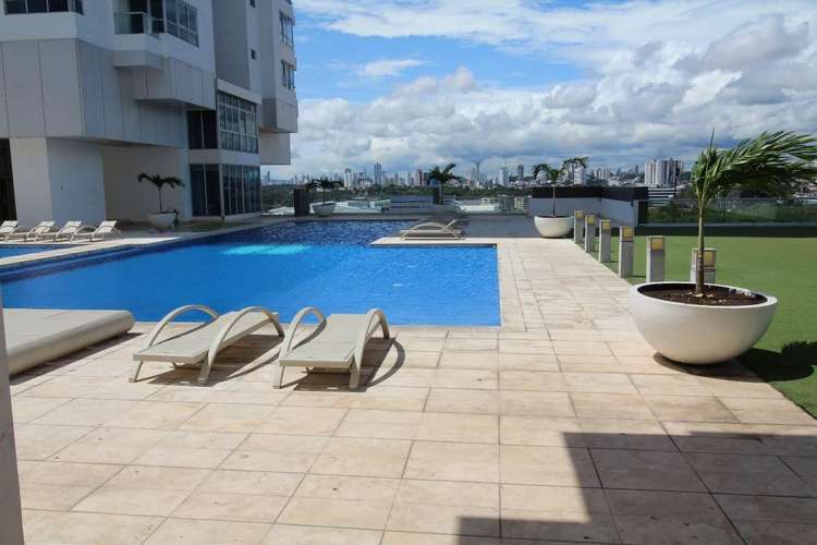 Alquilo apartamento amoblado en Costa del Este, 3 recamaras, 201m2, area social completa, fácil acceso al corredor. - Imagen 18