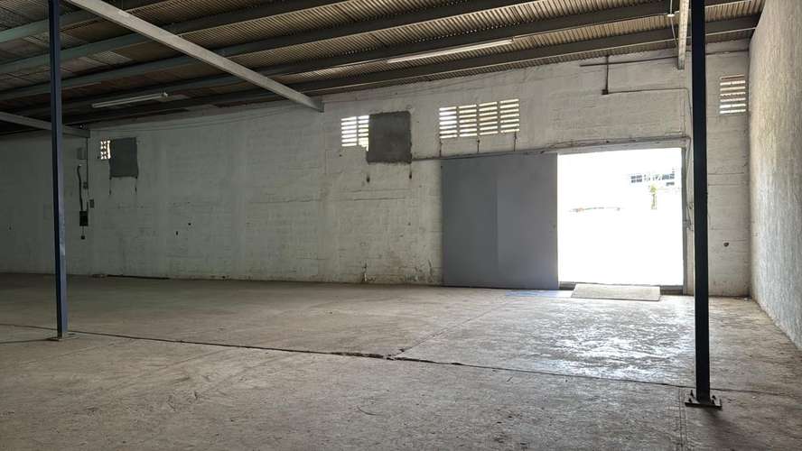 SE ALQULA BODEGA EN CARRASQUILLA - Imagen 4