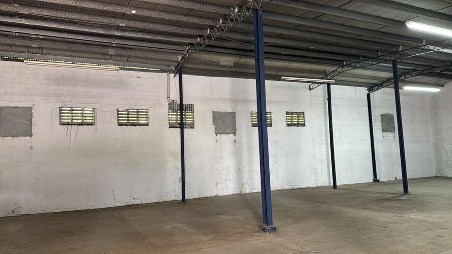 SE ALQULA BODEGA EN CARRASQUILLA - Imagen 3