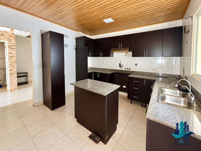 VENTA CASA REMATE VILLA ZAITA 3REC 3.5 BAÑOS 4 PARKING 2 NIVELES CV - Imagen 6