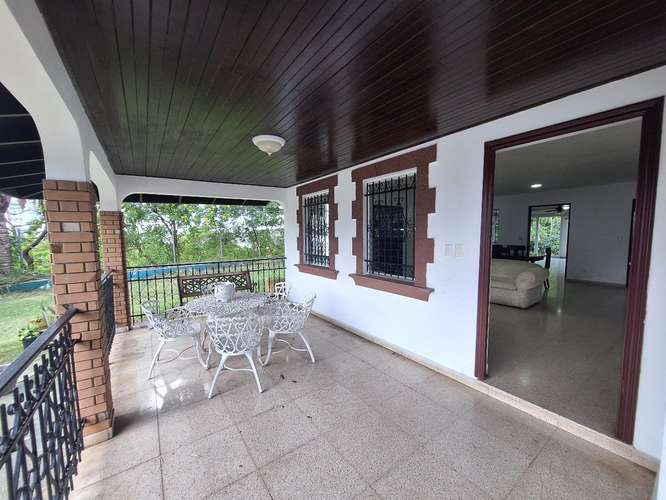 Casa en el Dorado de dos Niveles y 4 Parking - Imagen 7