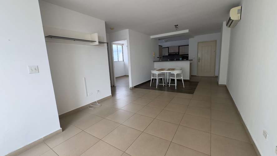 Alquiler de apartamento línea blanca en Obarrio 