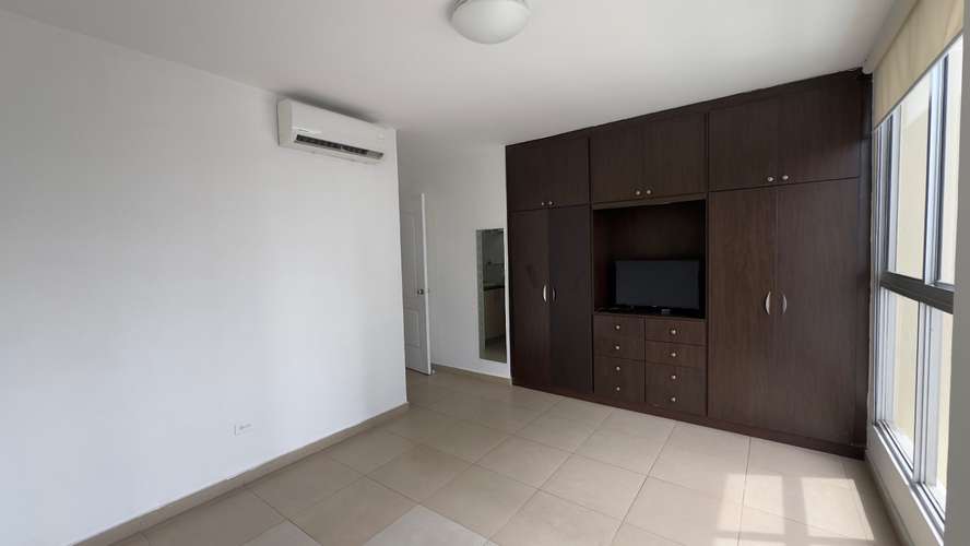 Alquiler de apartamento línea blanca en Obarrio 