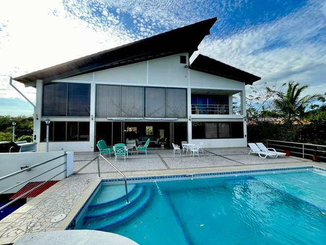 ALQUILER DE CASA EN PUNTA BARCO, SAN CARLOS (21)