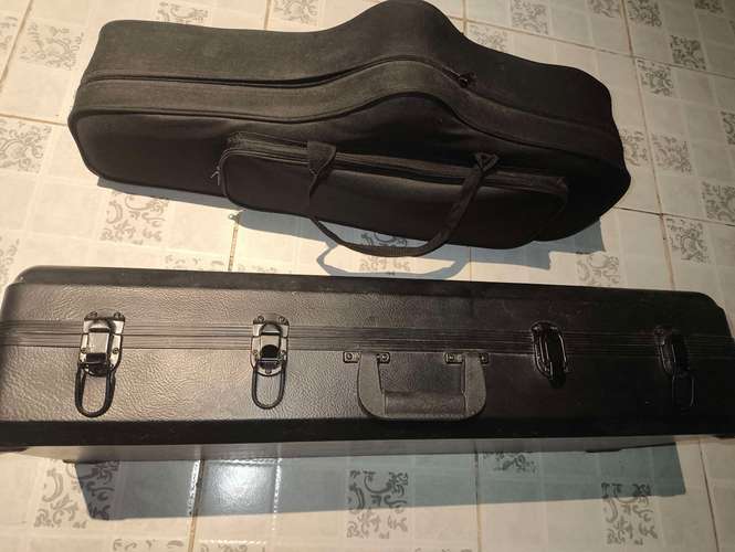 VENDO SAXOFÓN EXCELENTE ESTADO 