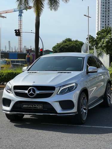 Mercedes Benz GLE 400 AMG Coupe todos los servicios en agencia
