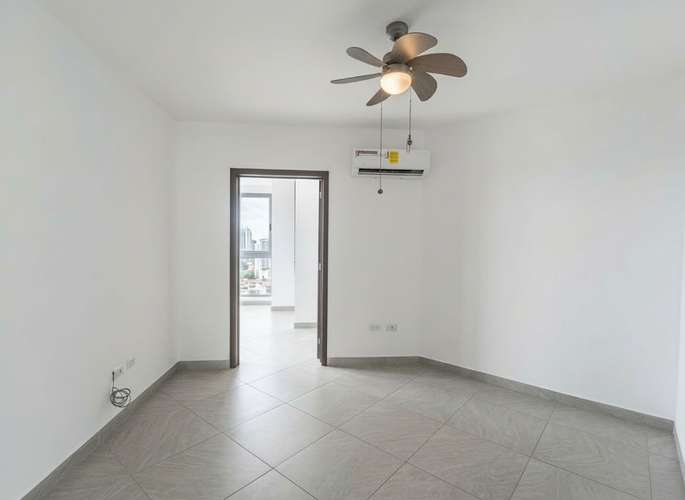Exclusivo apartamento de 3 recámaras en Costa del Este con vista al mar y amenidades de lujo por $450,000