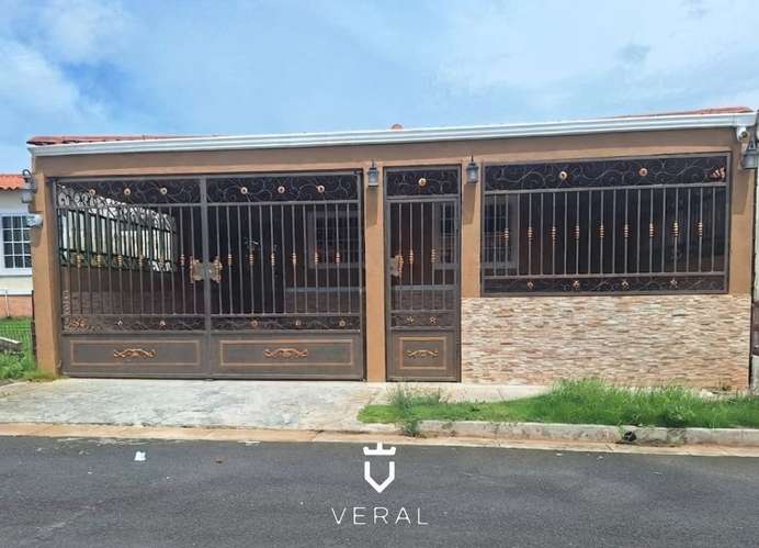 Alquiler de Casa en Arboledas, La Chorrera (DR-JB)