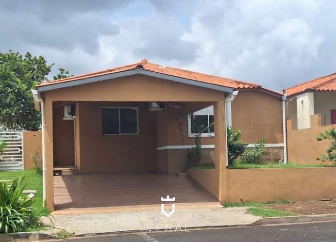 Alquiler de Casa en Arboledas, La Chorrera (DR-JB)