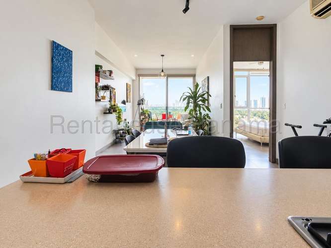 Se Alquila Apartamento en Avenida Balboa DPA27-3056