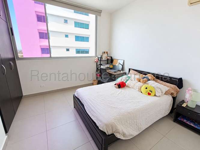 Se Alquila Apartamento en Avenida Balboa DPA27-3056