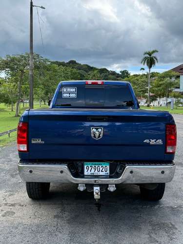 Vendo Dodge Ram 6.7L 2500 Turbo Diesel Cummings 2011