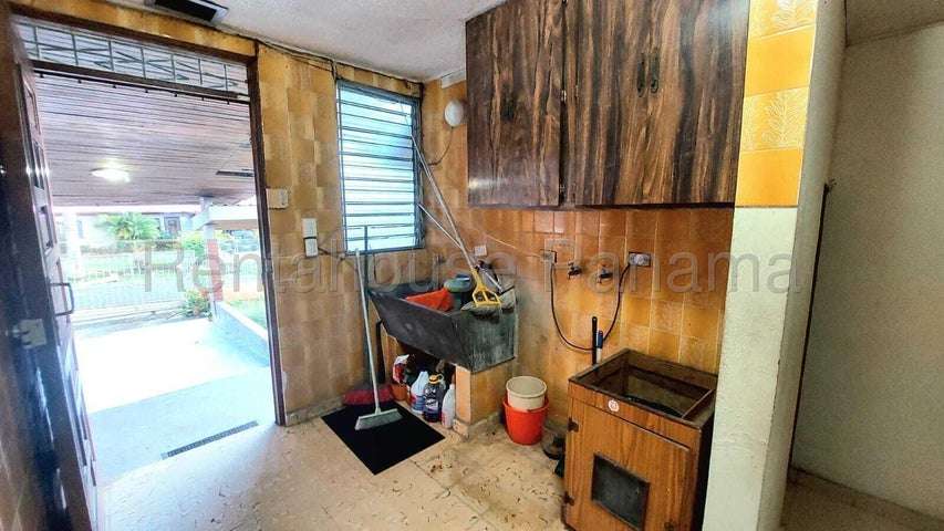 Alquiler de casa en Milla 8 ELP 26-2616