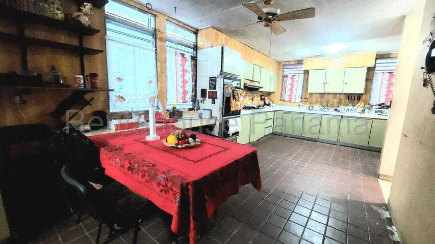 Alquiler de casa en Milla 8 ELP 26-2616