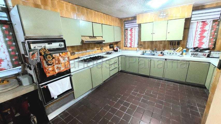 Alquiler de casa en Milla 8 ELP 26-2616