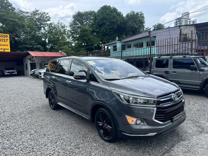 TOYOTA INNOVA 2022 - Imagen 5
