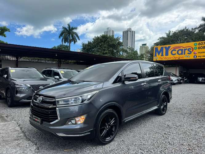 TOYOTA INNOVA 2022 - Imagen 2