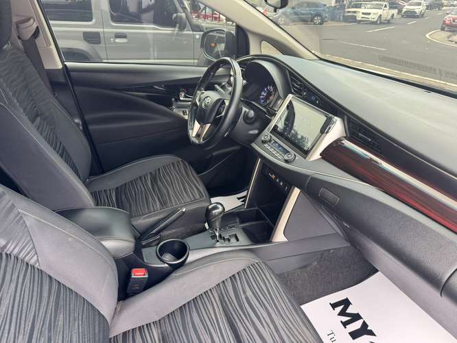 TOYOTA INNOVA 2022 - Imagen 15