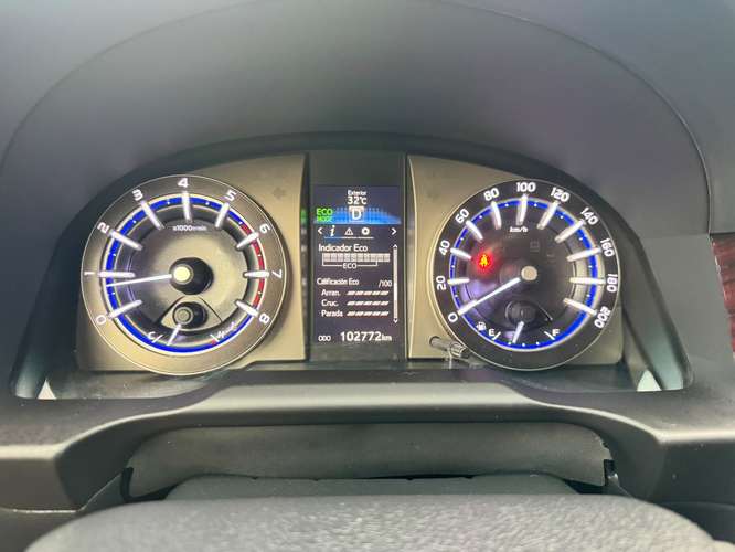TOYOTA INNOVA 2022 - Imagen 10