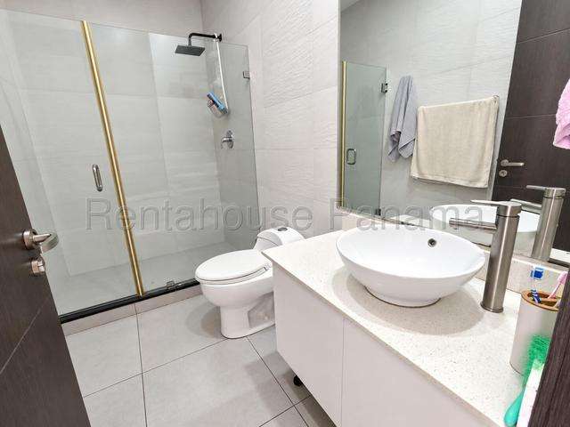 Apartamento Amoblado en Alquiler en Element Avenida Balboa CIG273056