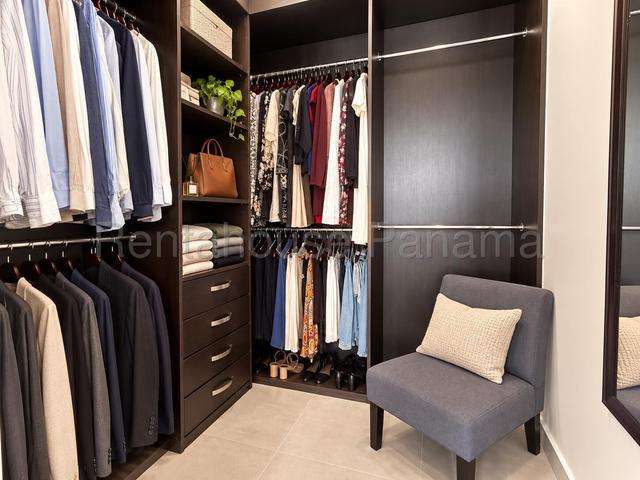 Apartamento Amoblado en Alquiler en Element Avenida Balboa CIG273056
