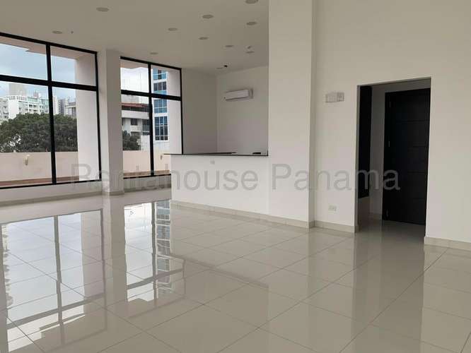 Apartamento en Alquiler – Carreras Tower, El Cangrejo GC