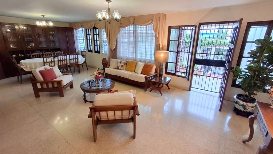 Villa Lilla, San Francisco. Casa 750mts 5r 4.5b 5est $885,000.00neg - Imagen 5