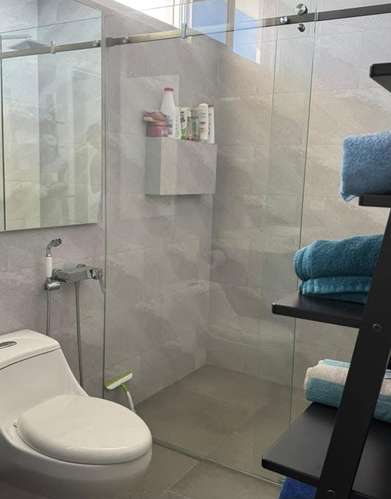 SE ALQUILA LINDO APARTAMENTO EN PH WHITE TOWER, AV. BALBOA