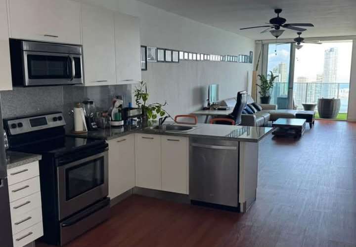 SE ALQUILA LINDO APARTAMENTO EN PH WHITE TOWER, AV. BALBOA