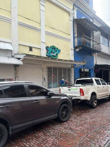 Local Comercial Histórico para Discoteca/Bar en Casco Viejo – Santa Ana