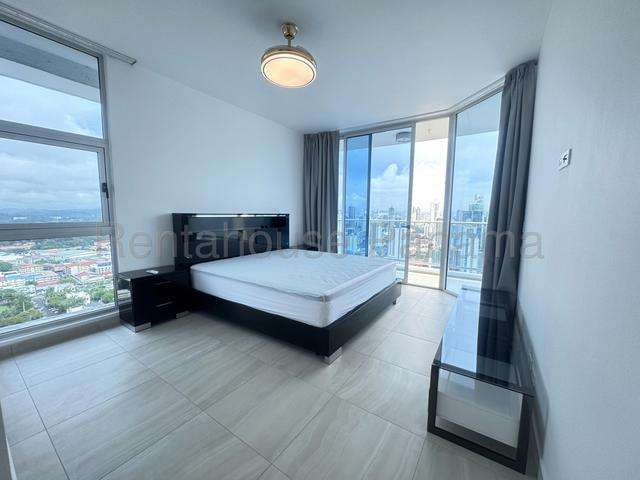 Apartamento Amoblado en Alquiler en Destiny Avenida Balboa CIG273111